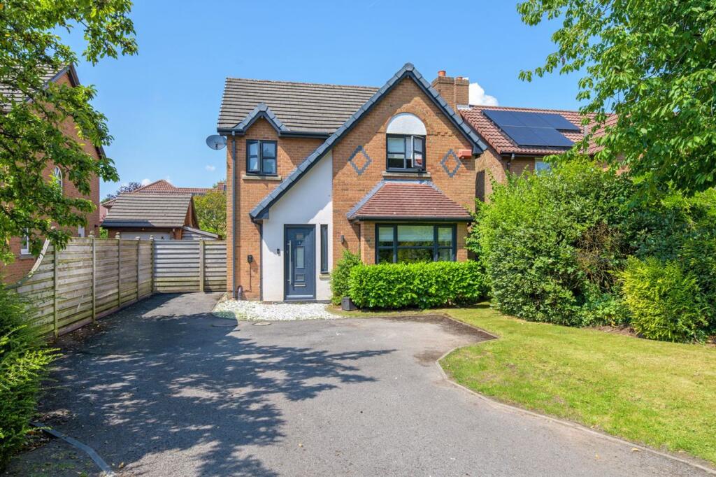 Main image of property: Pewterspear Green Road, Appleton, WA4