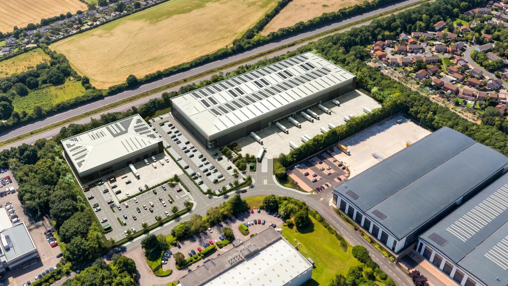 23020 - St Modwen, Jays Close, Basingstoke_Aerial 01.jpg