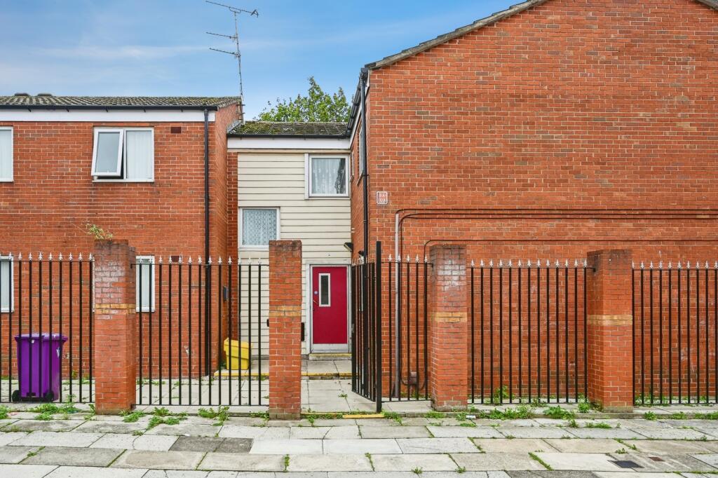Main image of property: Kearsley Close, LIVERPOOL, Merseyside, L4