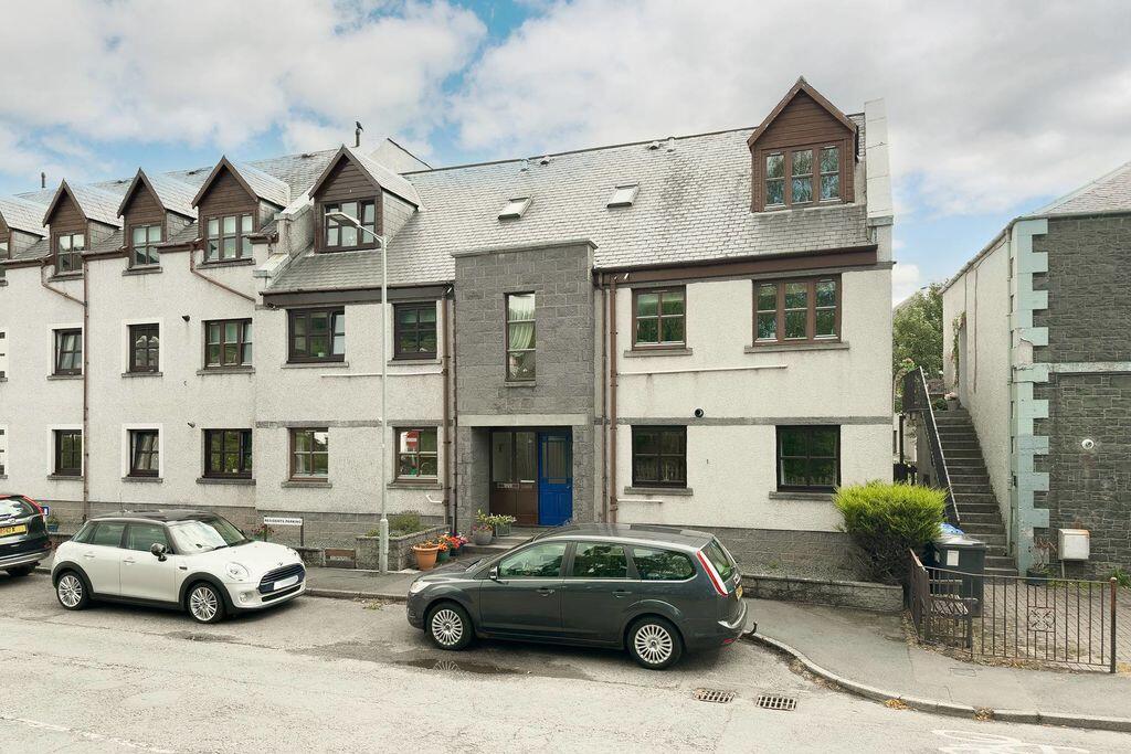 Main image of property: 7 Drovers Way, Innerleithen, EH44 6HE