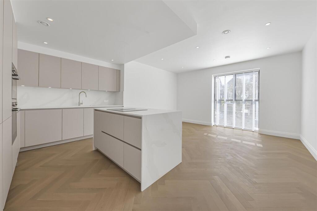 Main image of property: BEECHCROFT AVENUE, GOLDERS GREEN, NW11