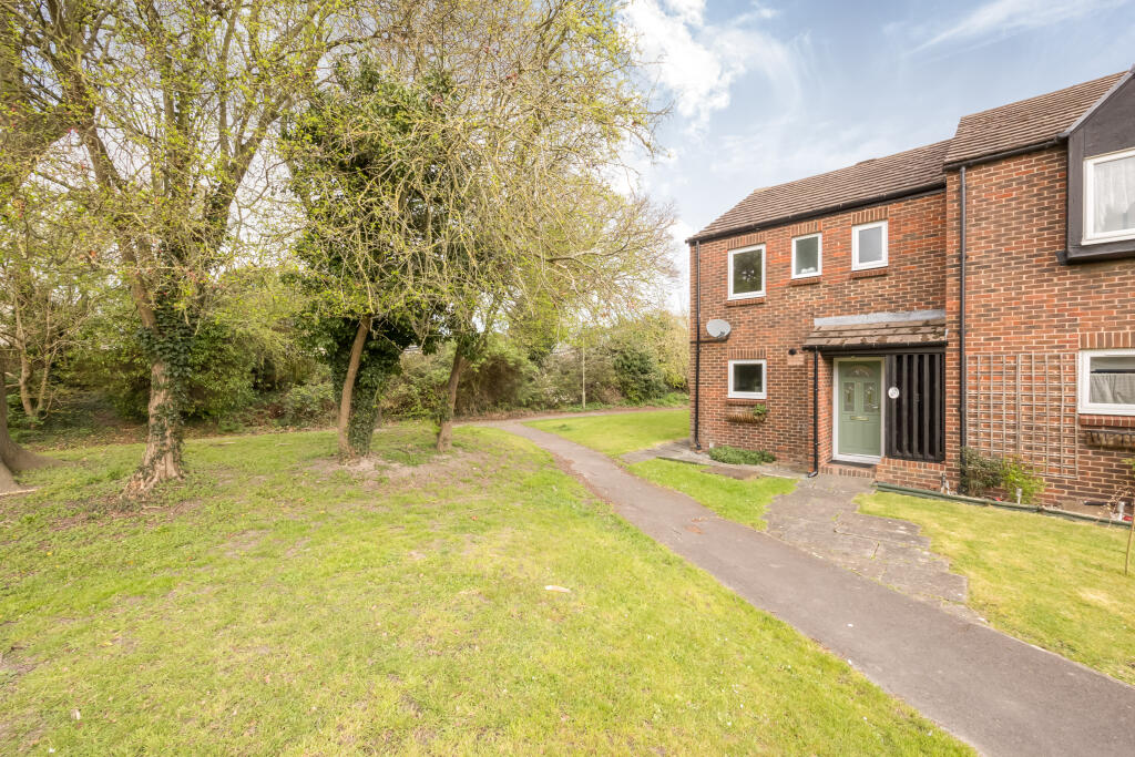 Main image of property: St Johns Close, Didcot, Oxfordshire