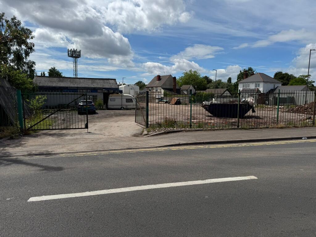 Main image of property: Former Graingers Building Supplies