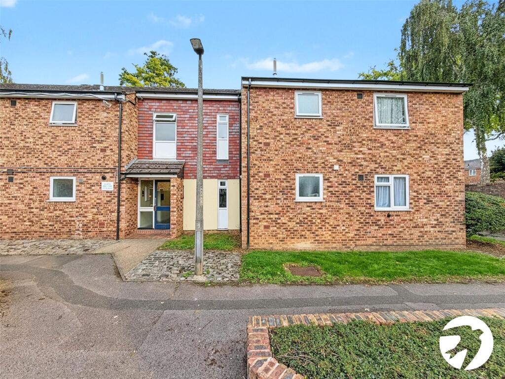 Main image of property: Luton Road, Chatham, Kent, ME4