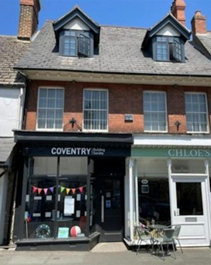 Main image of property: 39 High Street, Highworth, Swindon, SN6 7AQ