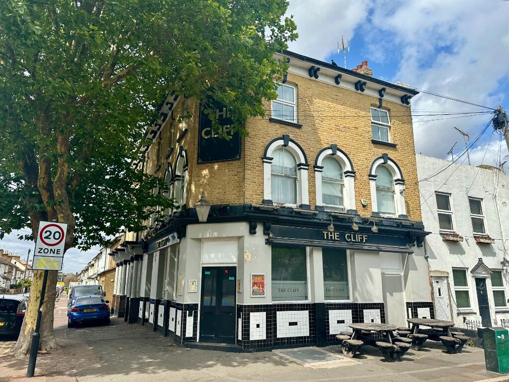 Main image of property: Park Street, Southend-On-Sea, Essex, SS0
