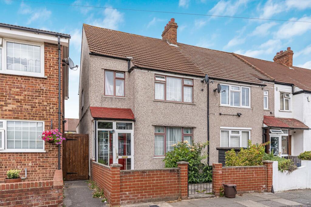 Main image of property: Middle Road, London, SW16