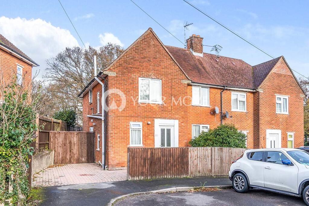 Main image of property: Outer Circle, Southampton, SO16