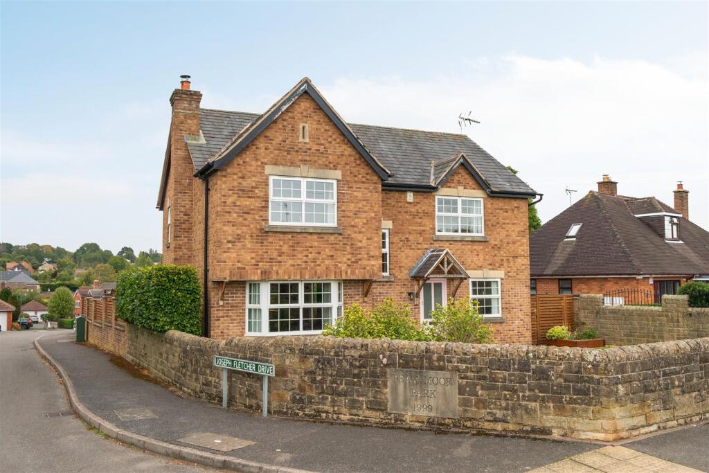 Main image of property: New Road, Wingerworth, Chesterfield, S42