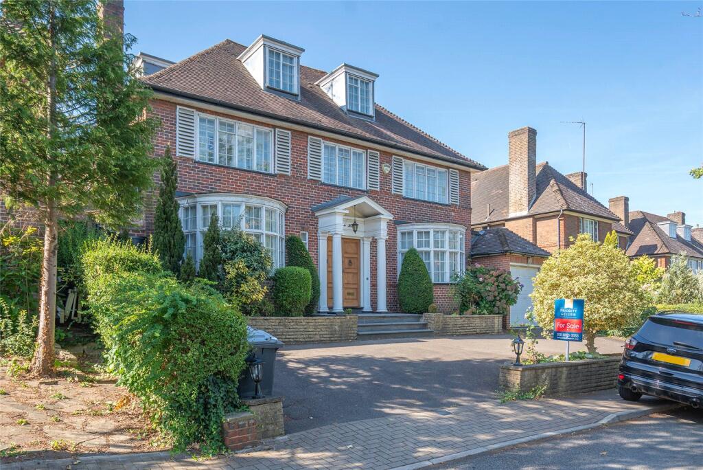 Main image of property: Deacons Rise, London, N2