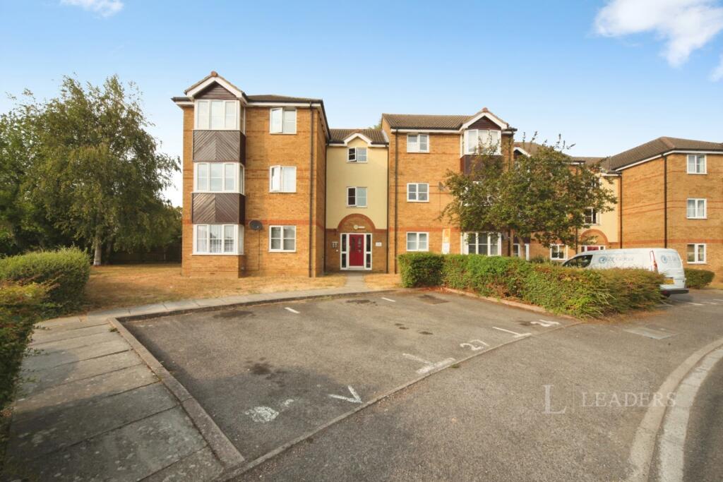 Main image of property: Falcon Close, Dunstable, Bedfordshire, LU6