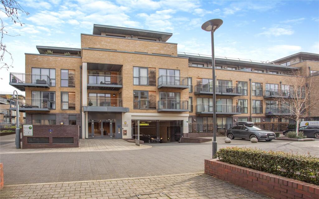 Main image of property: Newton Court, Kingsley Walk, Cambridge, CB5