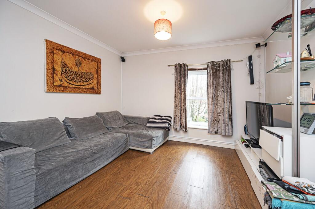 Main image of property: High Road, Finchley Central, London, N12
