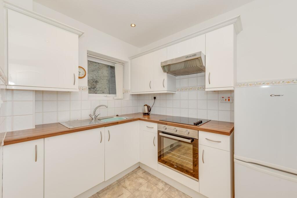 Main image of property: Melbourne Avenue, Lifestyle House, S10