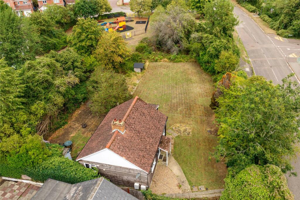 Main image of property: Cosgrove Road, Old Stratford, Milton Keynes, Northamptonshire, MK19