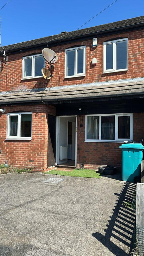 Main image of property: Barnston Road, Nottingham