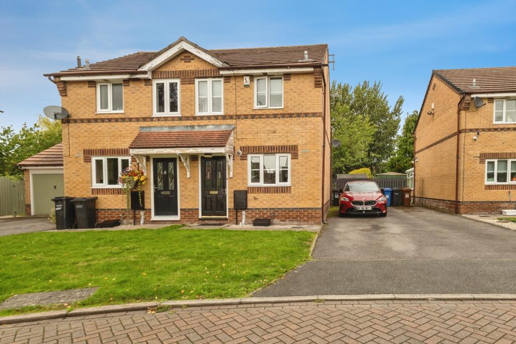 Main image of property: Petrel Close, Stockport, Greater Manchester, SK3
