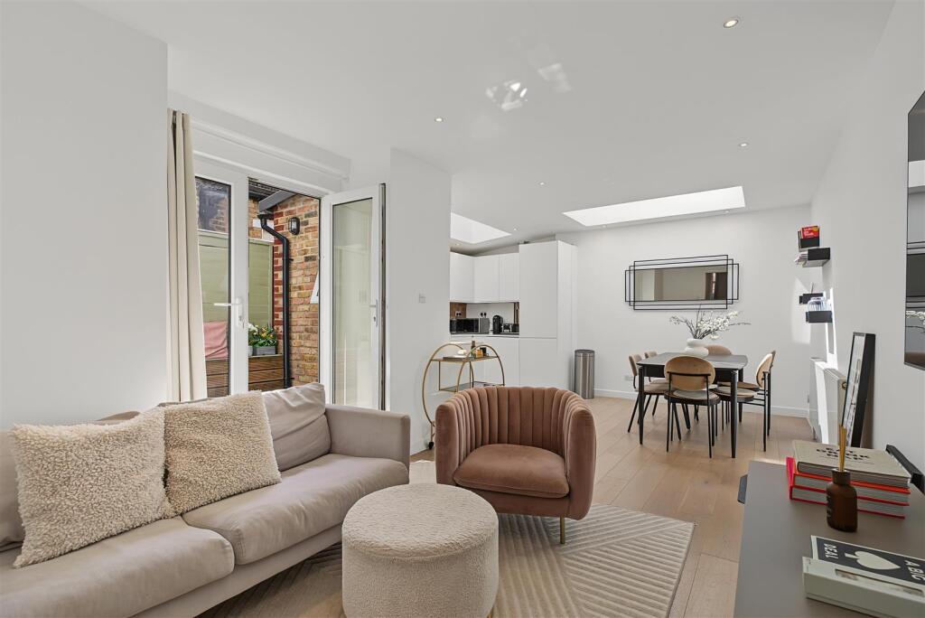 Main image of property: Dynham Road, London