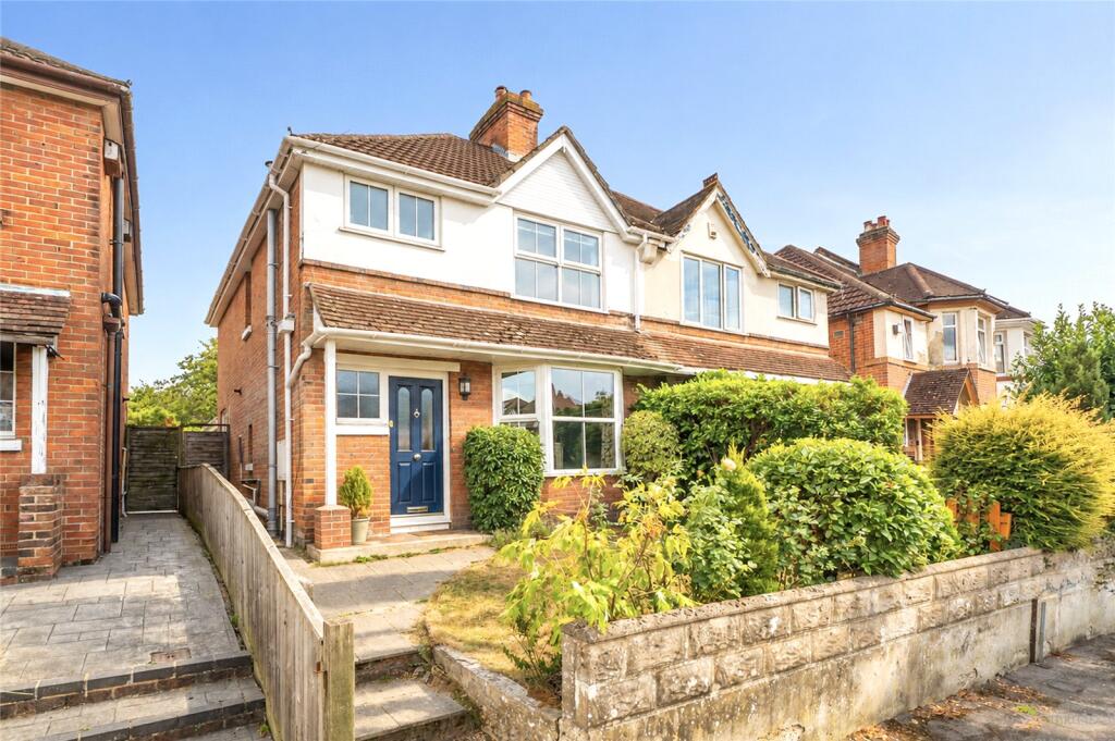 Main image of property: Newlands Avenue, Southampton, Hampshire, SO15