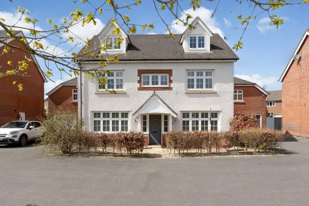 Main image of property: Wood Leaze, Devizes, SN10 2FW