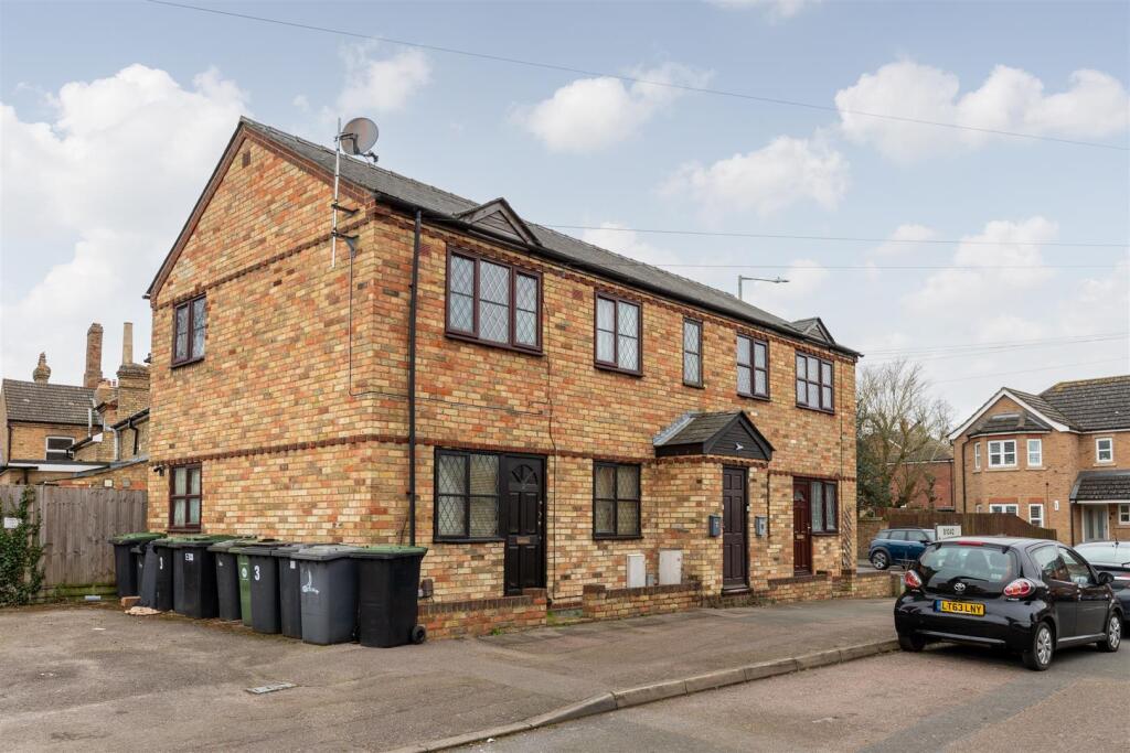 Main image of property: Bedford Road, Sandy