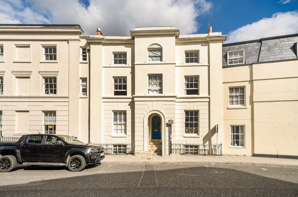 Main image of property: Carlton Crescent, Southampton, Hampshire