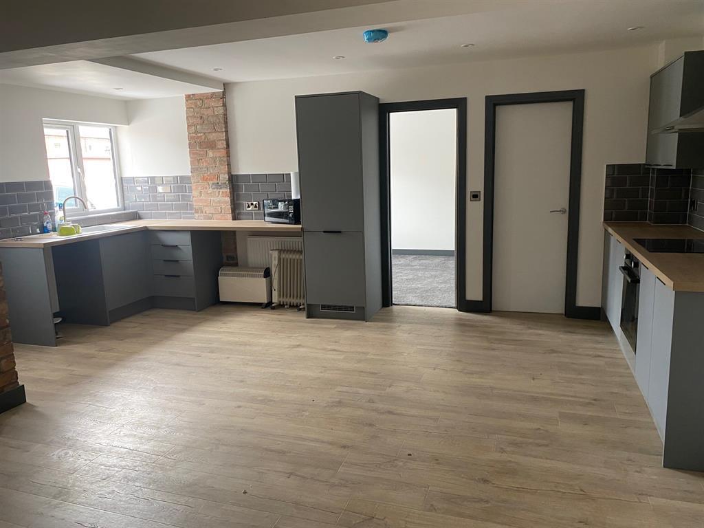 Main image of property: James Court, Gainsborough, DN21 2FB