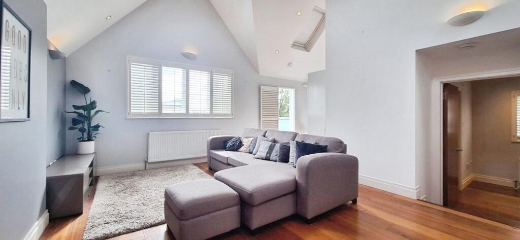 Main image of property: Uxbridge Road, Ealing, W3