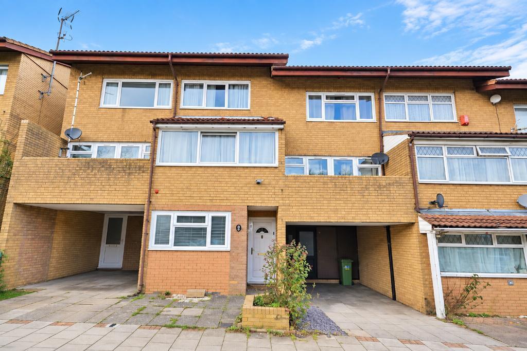 Main image of property: Ramsons Avenue, Conniburrow, Milton Keynes, Buckinghamshire, MK14 7BB