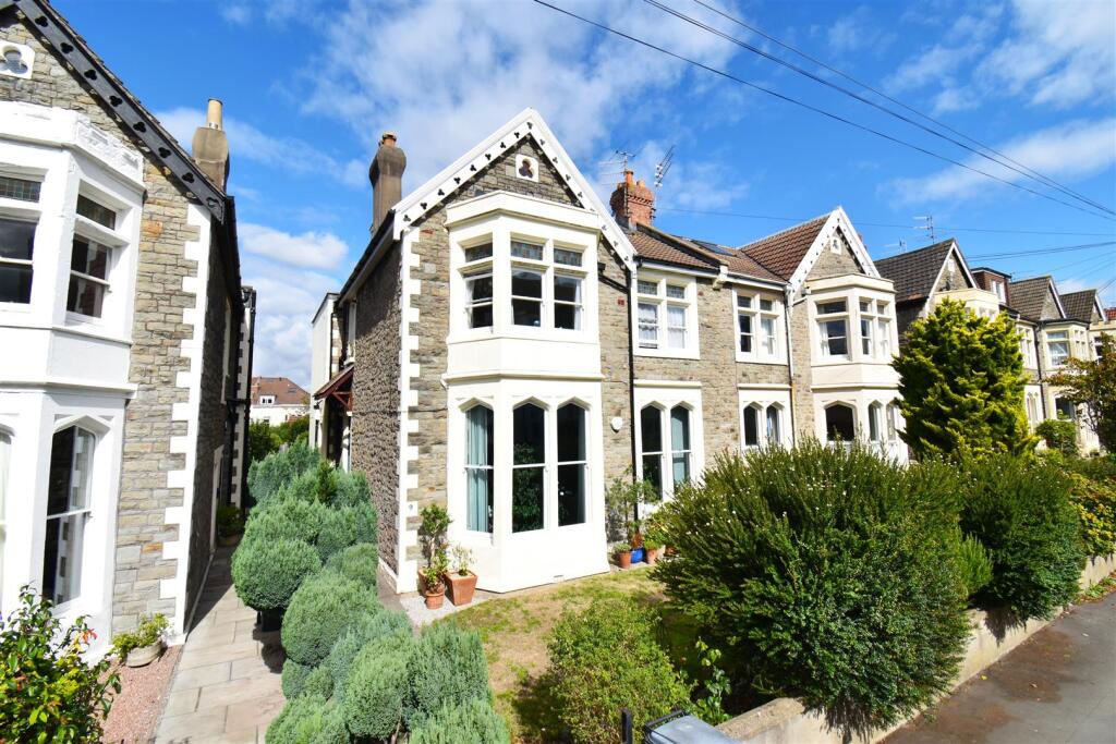 Main image of property: Wonderful period apartment located on Henleaze Road, Bristol