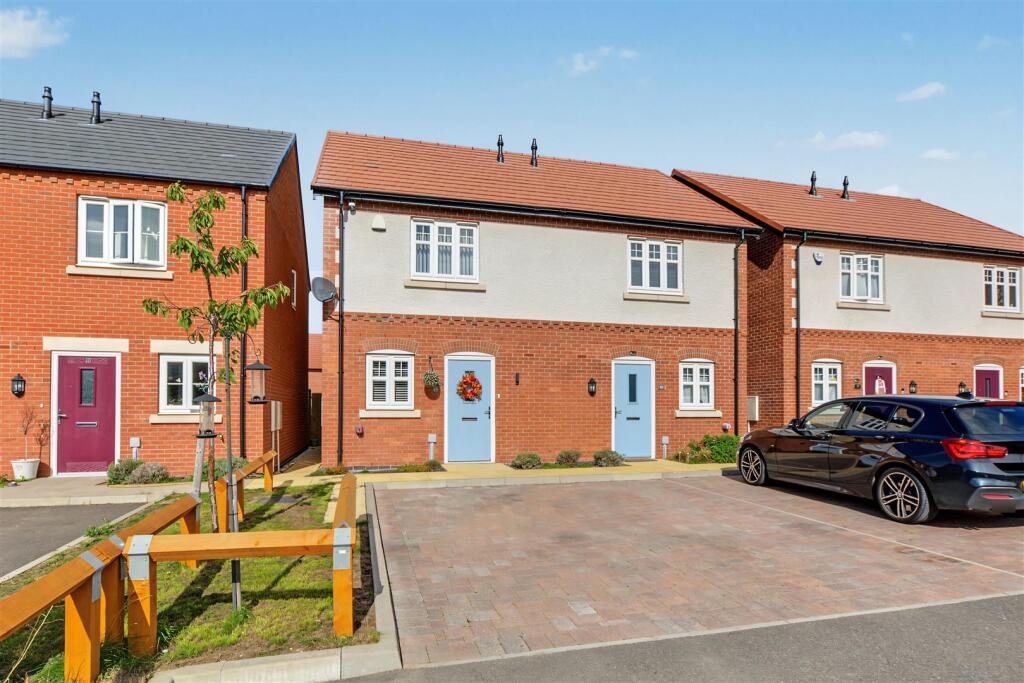 Main image of property: Hollis Close, Stapleford, Nottingham