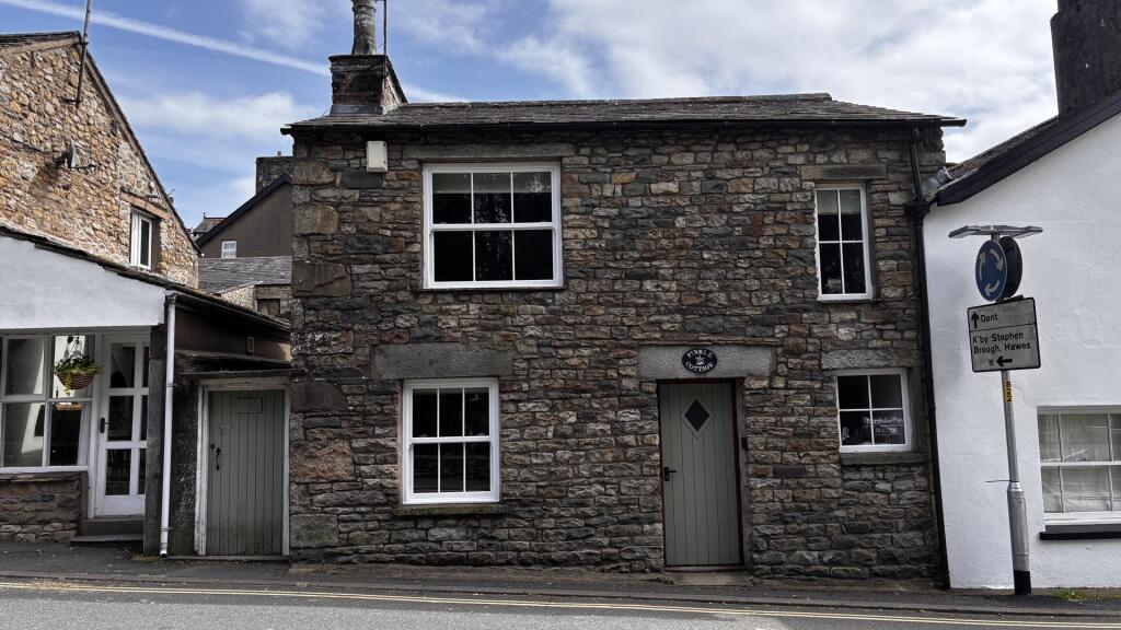 Main image of property: 10 Finkle Street, Sedbergh