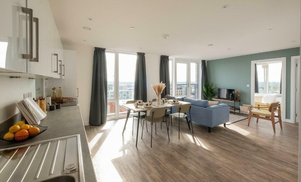 Main image of property: Two Bed Apartment £1500 GIFT VOUCHER INCENTIVE **T&Cs APPLY** , Avebury Boulevard, Central Milton Keynes, Milton Keynes