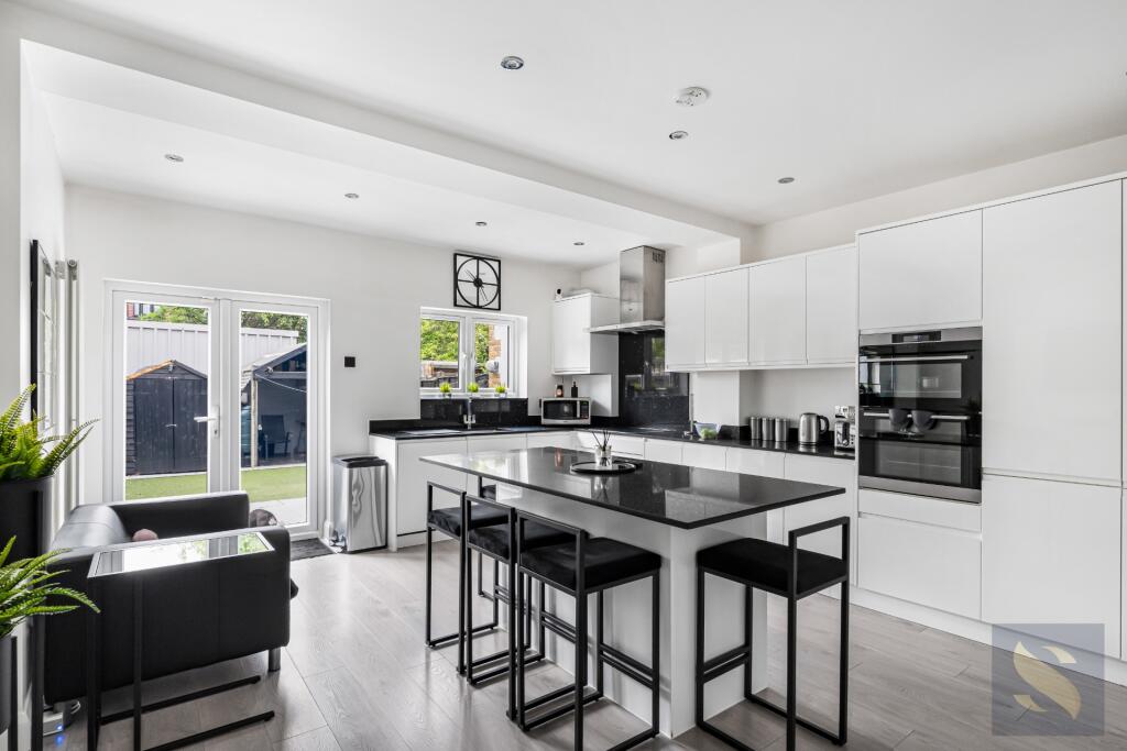 Main image of property: East Crescent, Enfield, EN1