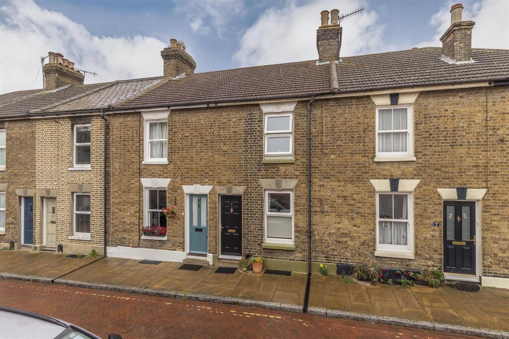 Main image of property: Caslocke Street, Faversham
