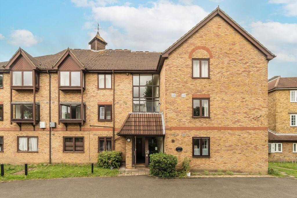 Main image of property: Frogmore, Wandsworth