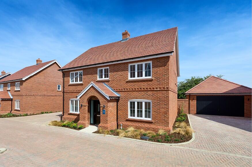 Main image of property: Station Road,
Bow Brickhill,
Milton Keynes,
Buckinghamshire
MK17 9JU
