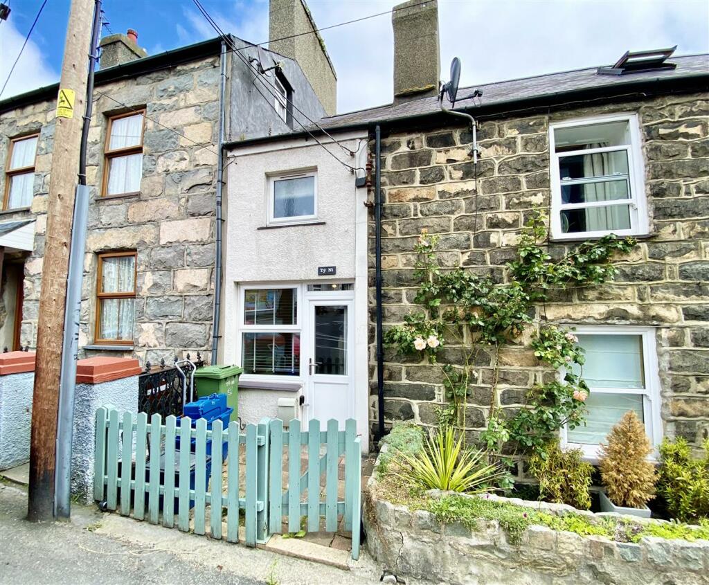 Main image of property: Stryd Y Plas, Nefyn, Pwllheli