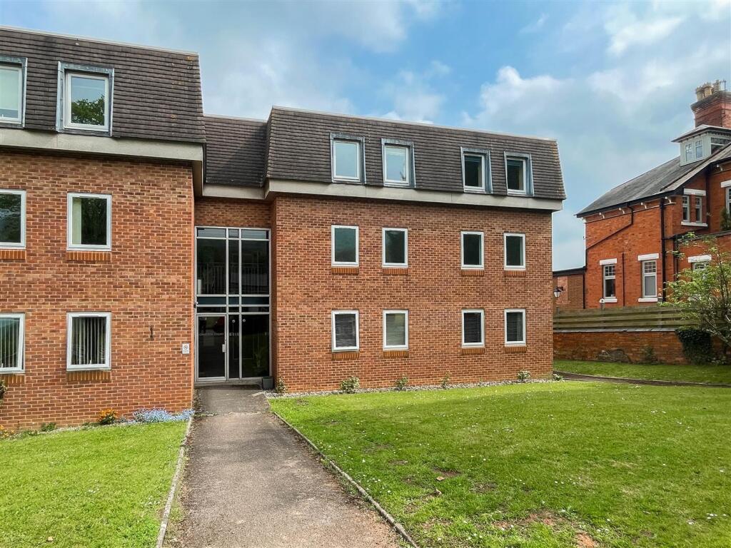 Main image of property: 42 Cameron court, St. Andrews Road, Malvern