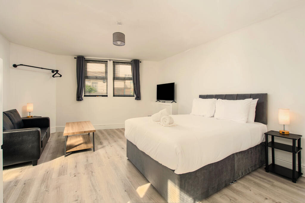 Main image of property: Whitehall Road, Redfield, Bristol, Bristol City (ALL BILLS INCLUDED)