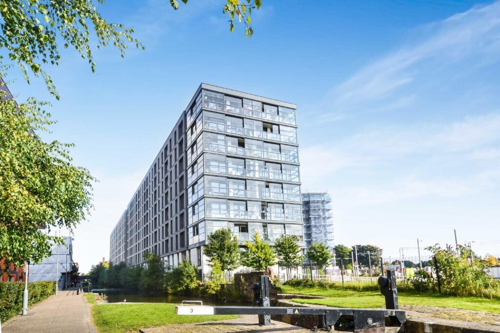 Main image of property: Milliners Wharf, Ancoats, Manchester City Centre, M4