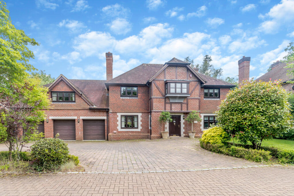 Main image of property: Ledborough Gate Beaconsfield, Buckinghamshire, HP9 2DQ