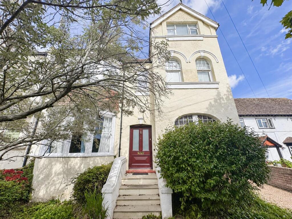Main image of property: Cantelupe Road, Bexhill, TN40 1JG