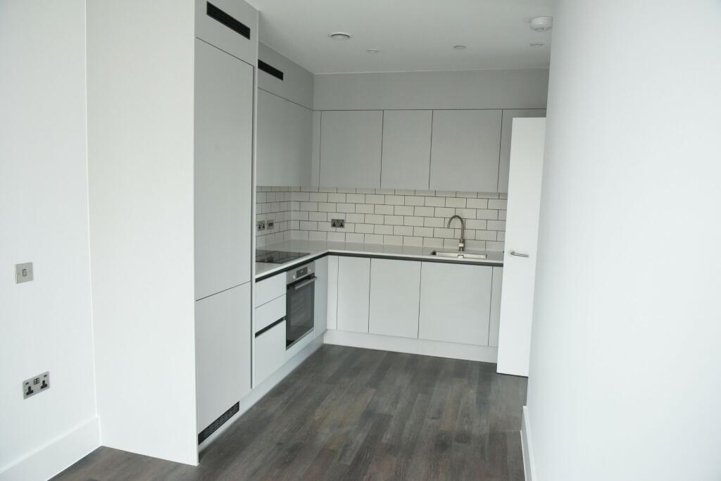 Main image of property: Apartment 15, Whitefriars Apartments, 5 Market Parade, Gloucester, Gloucestershire, GL1 1RL