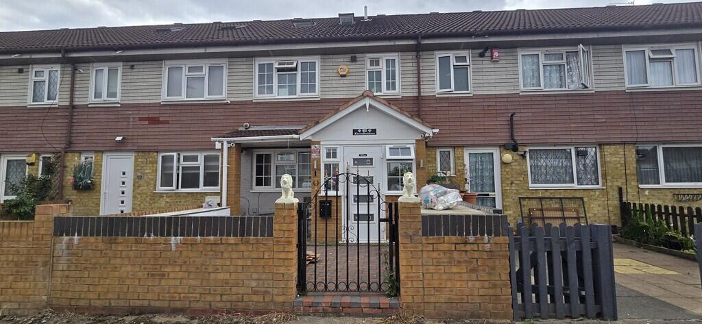 Main image of property: Woolacombe Way, Hayes
