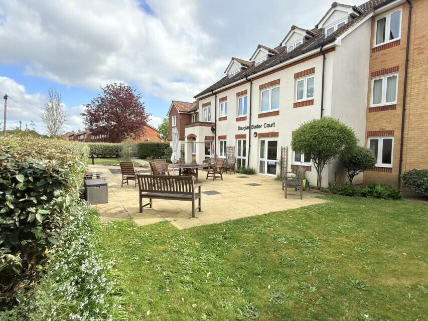 Main image of property: Howth Drive, Woodley, Reading, Berkshire, RG5