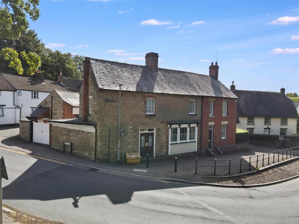 Main image of property: High Street, Wollaston