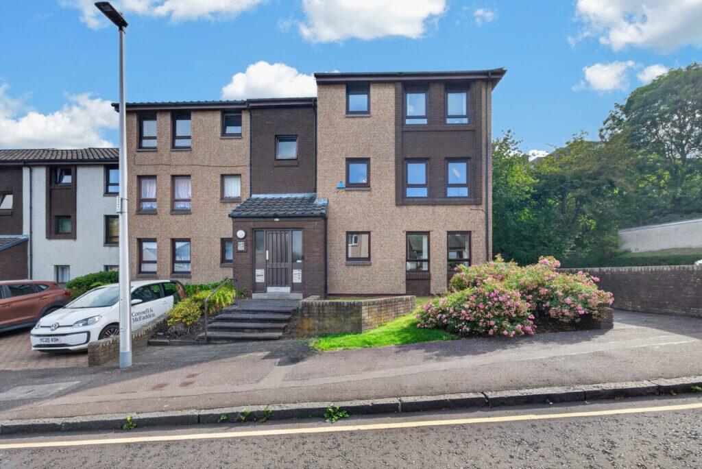 Main image of property: 57/3 Orchard Brae Gardens, Comely Bank, Edinburgh, EH4 2UQ