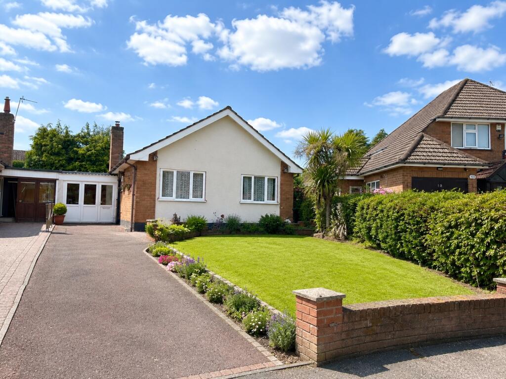 Main image of property: Parkwood Drive, Sutton Coldfield, West Midlands, B73
