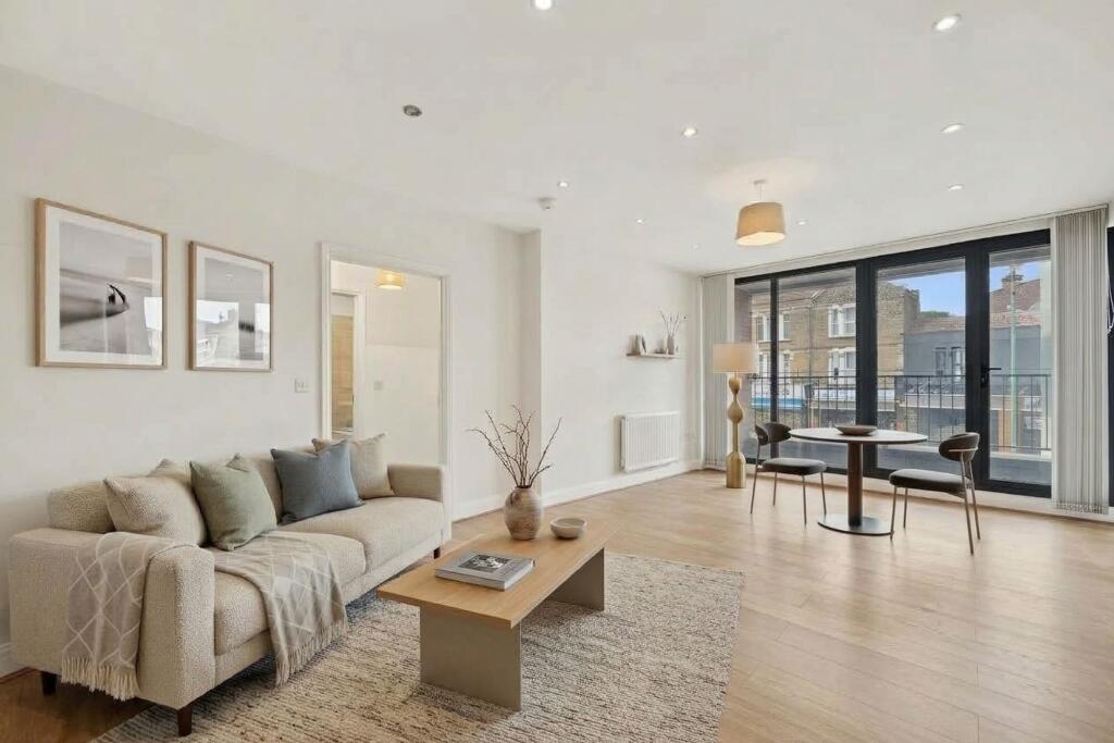 Main image of property: High Road Leytonstone, London, E11
